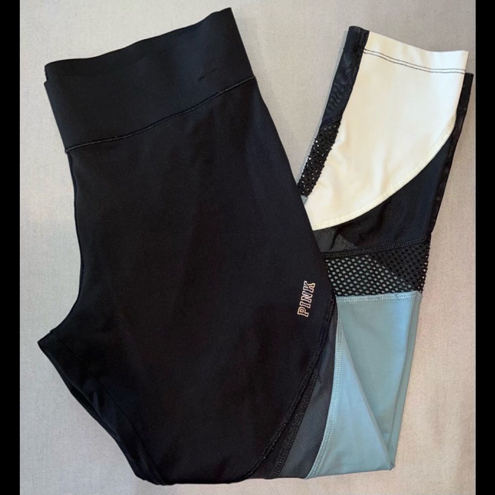 PINK Ultimate Black Stretch leggings size M